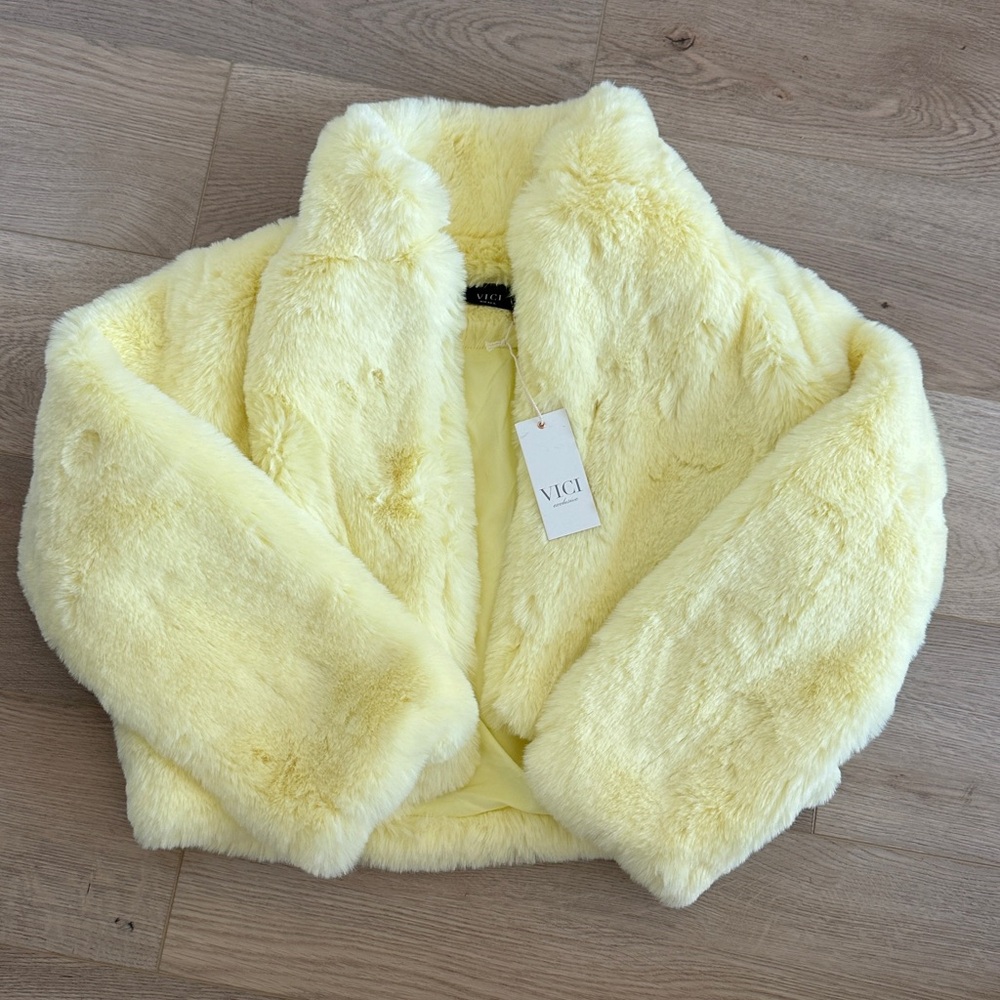 VICI NWT Yellow Faux Fur Jacket